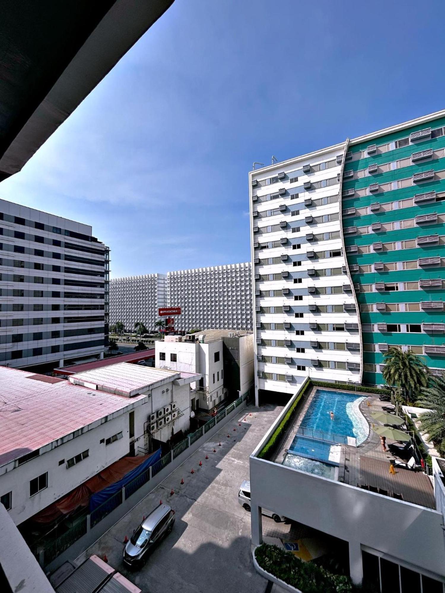 Cozypura Staycation Near Moa, Airport , With Free Fast Wifi, Netflix And Pay Parking Пасай Экстерьер фото